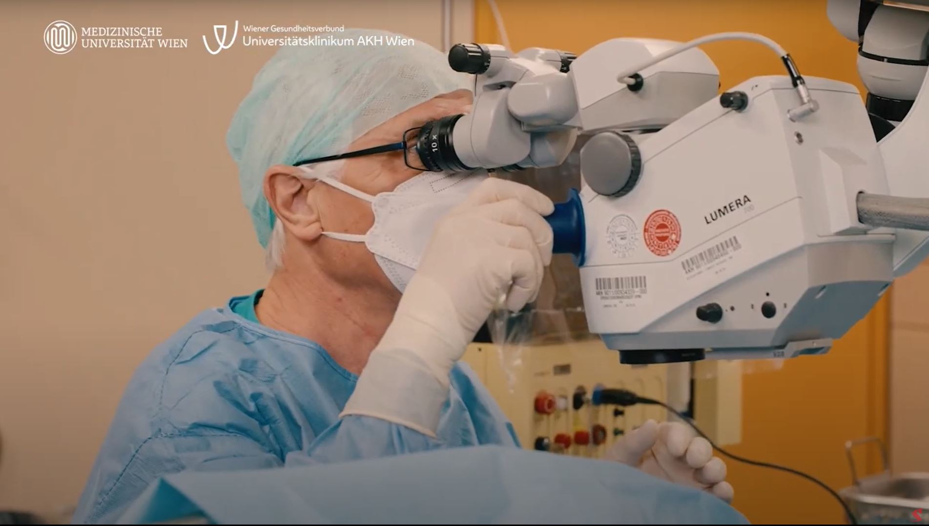 Arcuate incisions with the FEMTO LDV Z8 by Prof. Rupert Menapace. Watch a step-by-step video tutorial about FLACS with arcuate incisions for corneal astigmatism correction.
