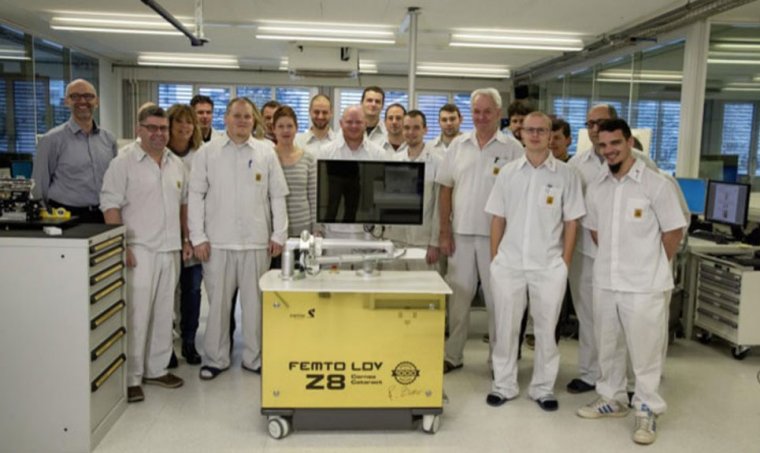Ziemer is driving the story – and the success goes on. The company recently manufactured its one thousandth eye laser. This is an impressive number, as lasers are a high-end product sold solely to specialists (eye surgeons). Ziemer operates in a market with global companies for competitors. Thanks to its technology leadership, the company in Port has succeeded in positioning and asserting itself in this environment.

A celebration for the number 1000. The company held a celebration on 31 January 2019 for all employees to thank them for their dedication and loyalty – factors that have played a crucial role in the company’s success. A further event for the public is planned for the handover of the one thousandth laser device.